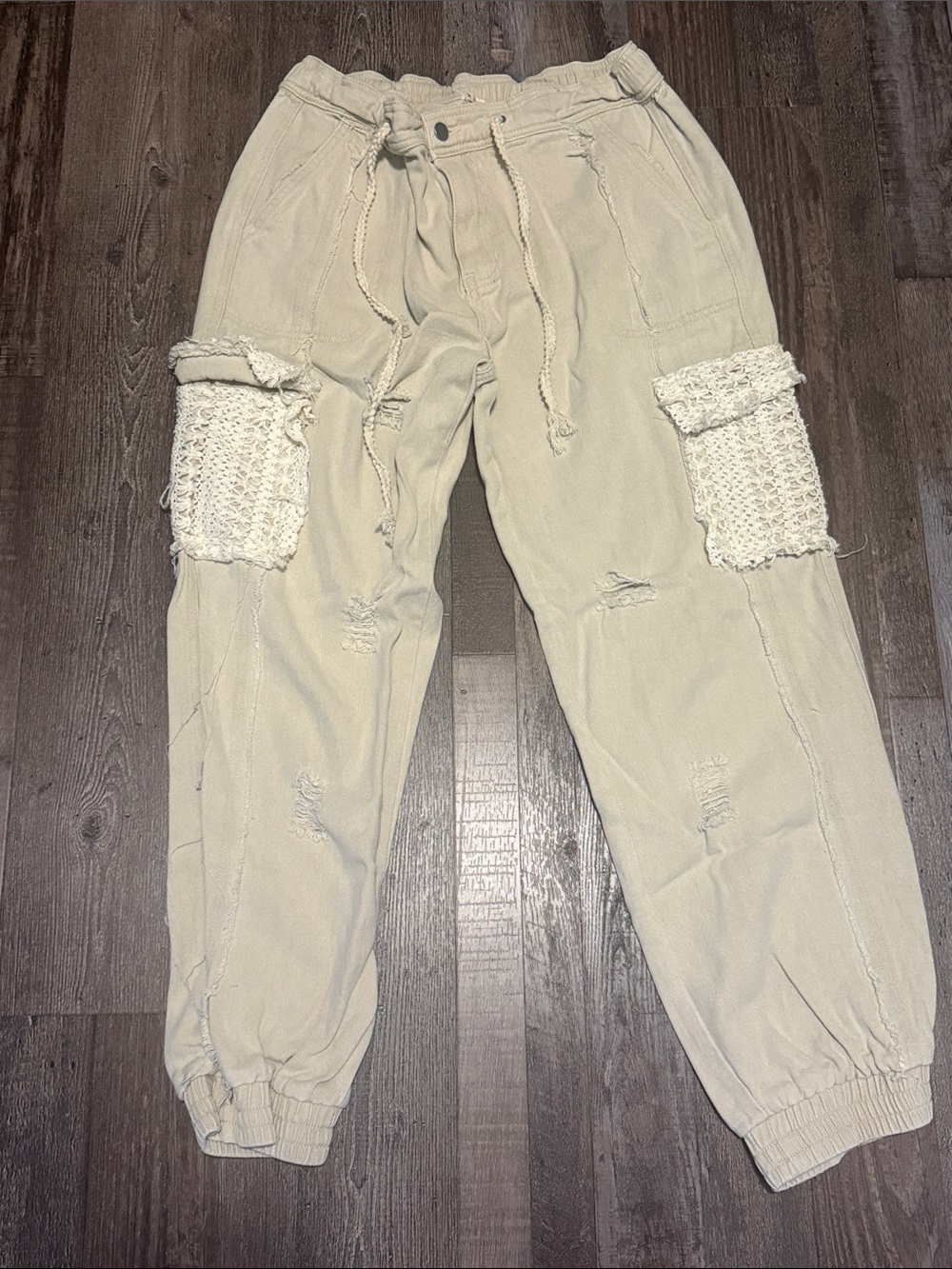 POL Women's Cream Distressed Cargo Jogger Pants